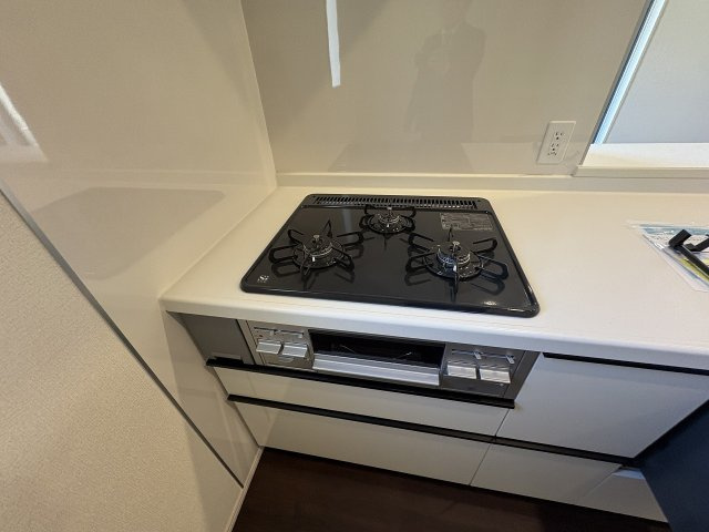 【キッチン】 | 福岡市西区横浜1丁目　2号棟（全6棟）【仲介手数料無料・0円】 | 現地写真。