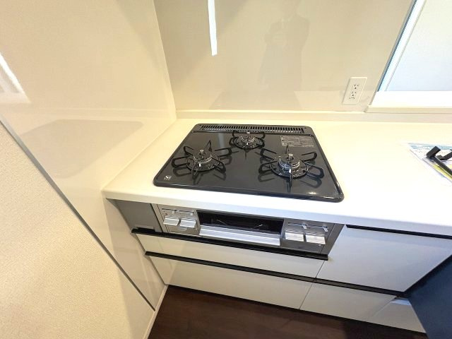 【キッチン】 | 福岡市西区横浜1丁目　2号棟（全6棟）【仲介手数料無料・0円】 | 現地写真。