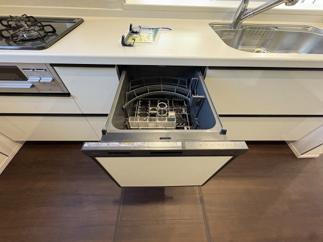 【キッチン】 | 福岡市西区横浜1丁目　2号棟（全6棟）【仲介手数料無料・0円】 | 現地写真。