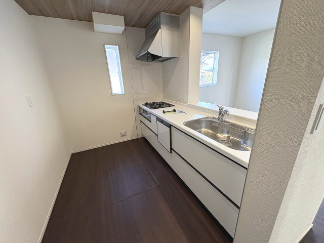 【キッチン】 | 福岡市西区横浜1丁目　2号棟（全6棟）【仲介手数料無料・0円】 | 現地写真。