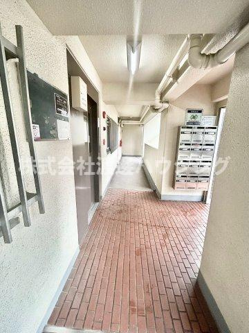 ハイツ山本のエントランス