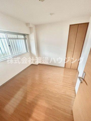 ハイツ山本の洋室