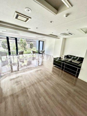 メゾンドール吹田のロビー|商談ルームあり