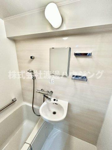 メゾンドール吹田の洗面所