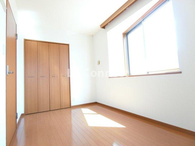 【その他】 | パティオ市名坂 | ５．４帖の洋室は寝室として使えます。