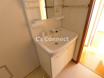 【洗面所】 | エスポワール栗原 | 朝の支度もスムーズな独立洗面台。