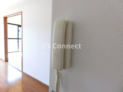 【セキュリティ】 | エスポワール栗原 | インターホンで来客の確認ができます。