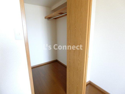 【収納】 | エスポワール栗原 | ウォークインクローゼットでお荷物もすっきり収納。