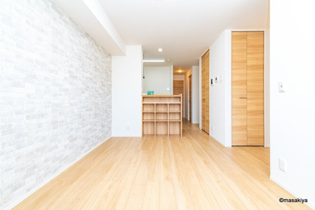 Jeunesseの居間・リビング