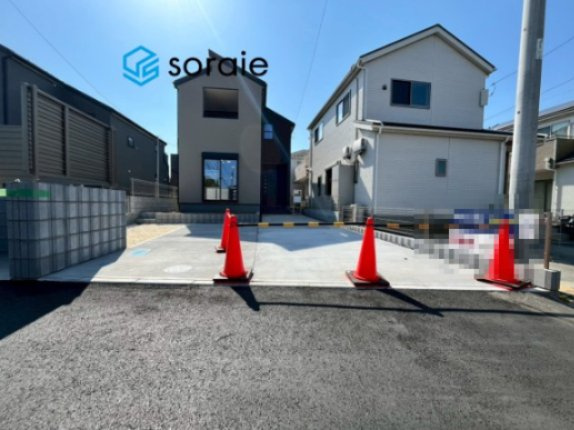 川越市寺尾第4期全3棟　新築戸建　リーブルガーデンの駐車場|令和8年3月23日撮影。