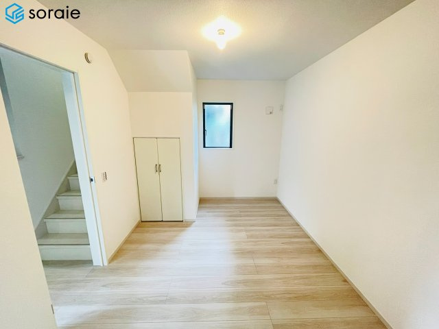 所沢市青葉台5期全2棟　新築戸建　リガーレの洋室|4/13　撮影
