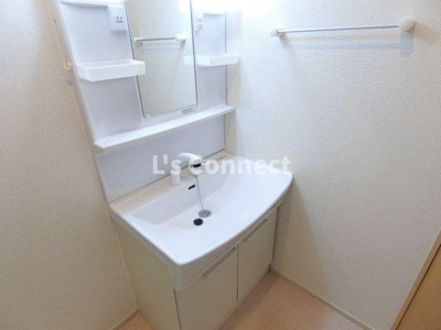 【洗面所】 | メープルランド | 朝の支度もスムーズな独立洗面台。