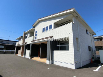 【外観】 | メープルランド | ２０１５年築のアパートです。