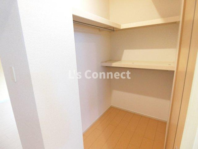 【収納】 | メープルランド | ウォークインクローゼットでお荷物もすっきり収納。