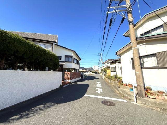 角地　閑静な住宅街　更地の周辺