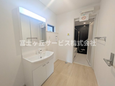 【脱衣所】 | 浜松市浜名区引佐町金指 新築一戸建て 3号棟 | 脱衣場です