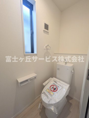 【トイレ】 | 浜松市浜名区引佐町金指 新築一戸建て 3号棟 | １F2F同タイプのトイレがあります