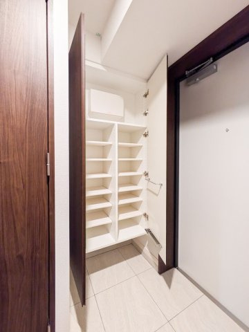 シーズンフラッツ渡辺通の収納