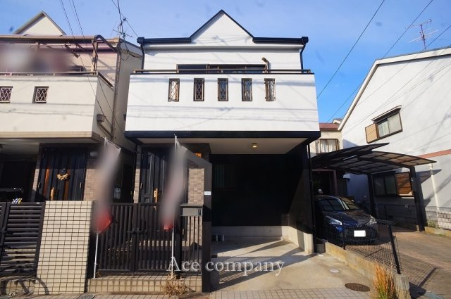 【外観】 | 八尾市栄町2丁目 | 【公園近く♪南向き☆前道広々幅員11ｍ！2階建て♪】ローン返済目安：月々約56560円（頭金0円、変動金利0.875％、返済期間40年、ボーナス払い無しで試算しています）