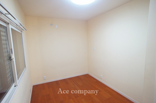 【内装】 | 八尾市栄町2丁目 | 【2階：洋室5.1帖】