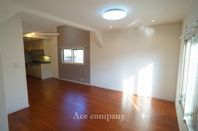 【居間・リビング】 | 八尾市栄町2丁目 | 【LDK：約16.7帖】