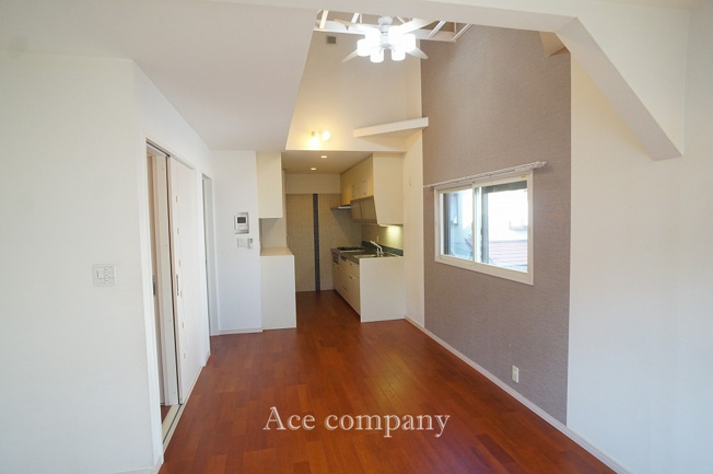 【居間・リビング】 | 八尾市栄町2丁目 | 【LDK：約16.7帖】