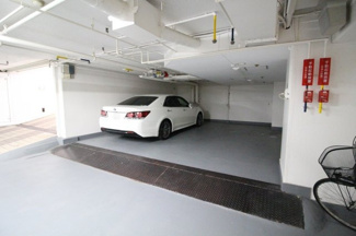 【駐車場】
