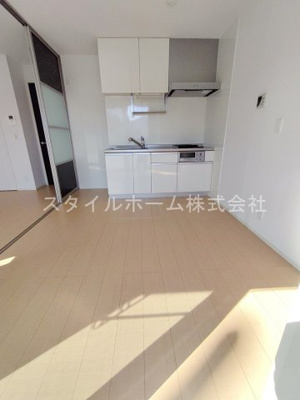 【居間・リビング】 | グランドソレイユA棟 | イメージ写真です。