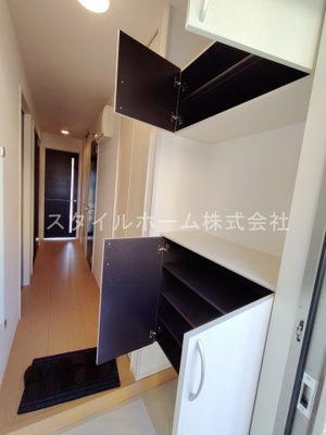 【玄関】 | グランドソレイユA棟 | イメージ写真です。