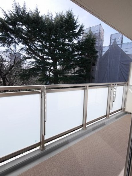 ユヌ ブリーズ 目黒のバルコニー