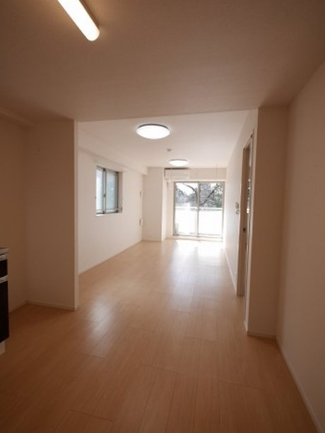 ユヌ ブリーズ 目黒の居間・リビング