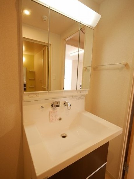 ユヌ ブリーズ 目黒の洗面所