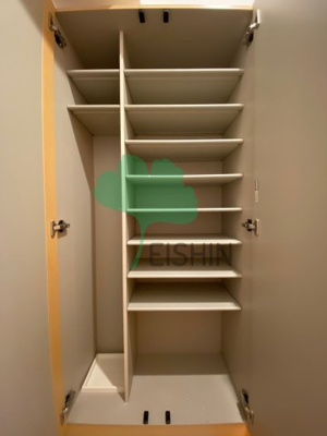 【玄関】 | ヴィクトリア博多 | 下駄箱もしっかりついてます！