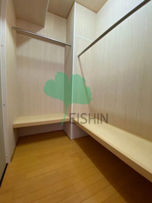 【収納】 | ヴィクトリア博多 | ウォークインクローゼット(LDKと寝室どちらからも入れます)