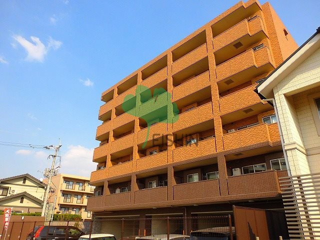 サンパーク板付の外観