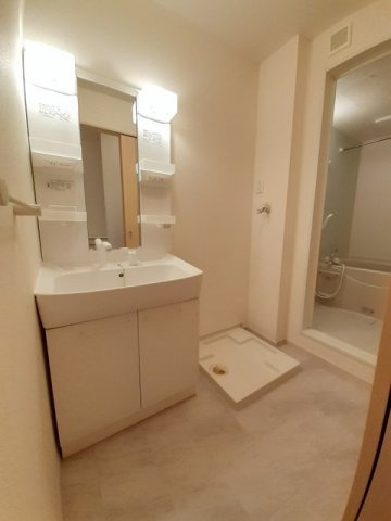 ラ・シュシュの洗面所|忙しい朝には欠かせない洗面所です