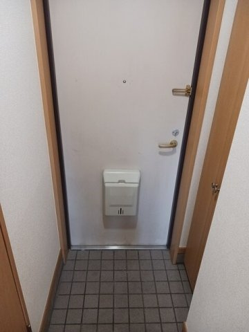 サンシャインＫＡＷＡＯＫＡの玄関|きれいな玄関です