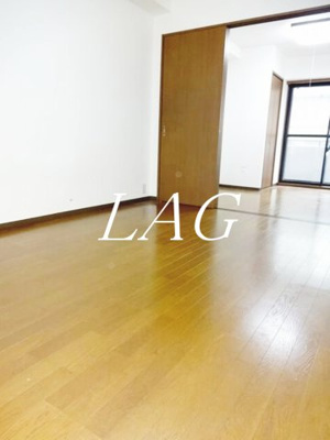 【居間・リビング】 | ロイヤル笹塚 | 洋室のお部屋です。