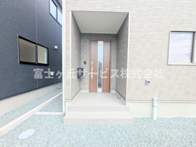 【エントランス】 | 浜松市中央区河輪町 2期 新築一戸建て 2号棟 | エントランスです