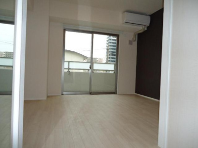 【内装】 | アンゼリカ | 洋室