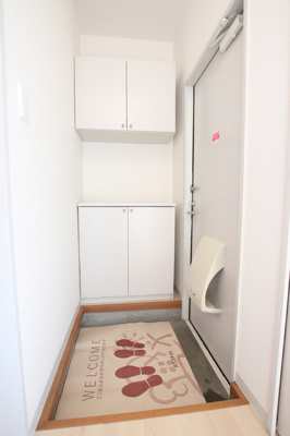 玄関シューズボックスありますよ♪