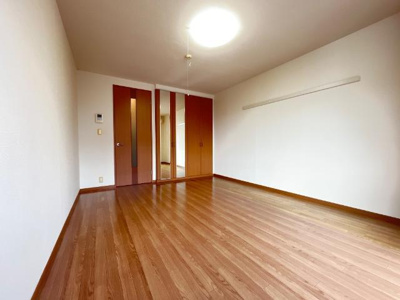 【内装】 | フローレンス明磧 | 室内