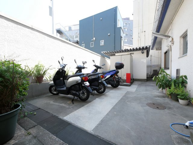 サーラ白金の外観