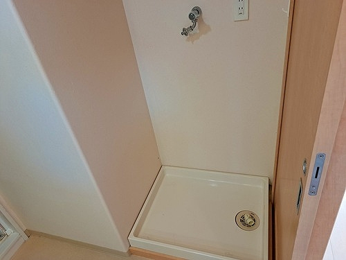 サーパス城山一番館の設備|室内洗濯機置き場