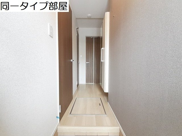 ヴィラージュ・ツボノⅢの玄関