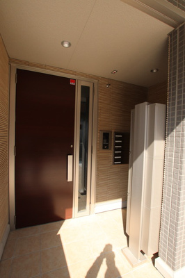 オートロック付きのエントランス