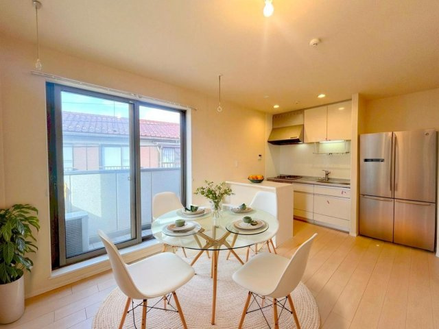 Ｖｉｌｌａ　Ｌｕｍｉｎｏｓａの居間・リビング|家具配置のイメージパースです※実際には家具は付きません