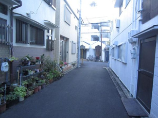 【前面道路含む現地写真】