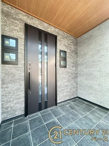 香芝市逢坂２丁目　一戸建の玄関