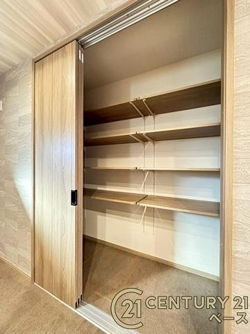 香芝市逢坂２丁目　一戸建の収納